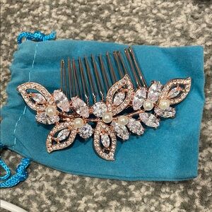 Elegant Rose Gold Hair Comb with Crystals and Pearls